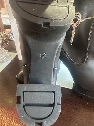 Botines Guess Negros con Pedrería