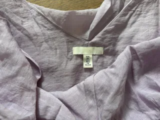 Vestido asimétrico volantes