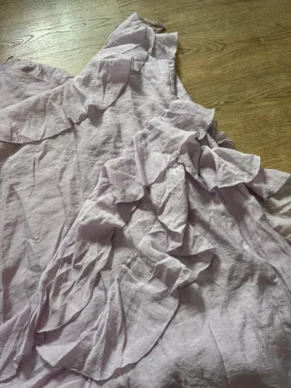 Vestido asimétrico volantes