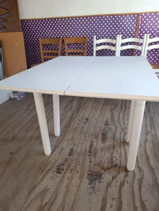 Set de mesa y sillas de mimbre blancas (3 unidades