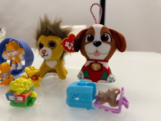 Lote de mini figuras y juguetes