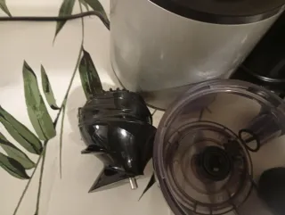 Licuadora Zumera marca  silver crest