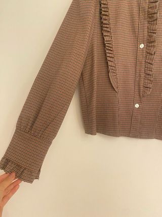 Camisa de cuadros marrón y roja