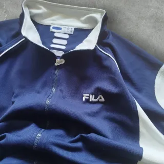Chaqueta deportiva Fila azul y blanca