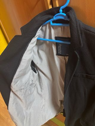 Americana Bershka Negra