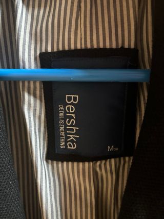 Americana Bershka Negra