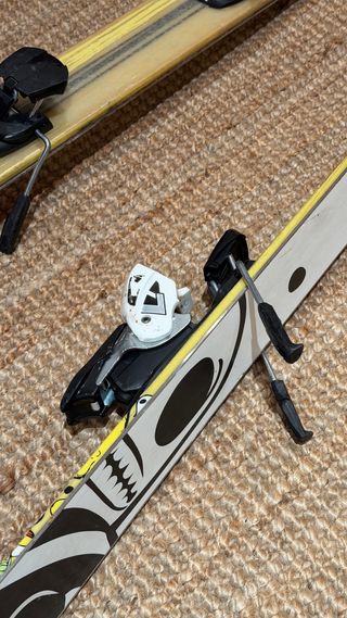 Esquís K2 Press 159cm + Fijaciones Salomon