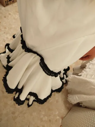 Traje de flamenca blanco y negro talla 44.