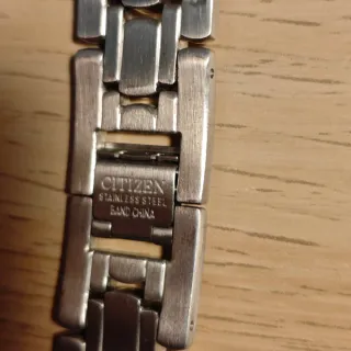 Reloj Citizen Elegance Oro y Plata