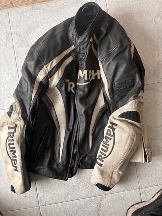 Cazadora de cuero Triumph moto carretera