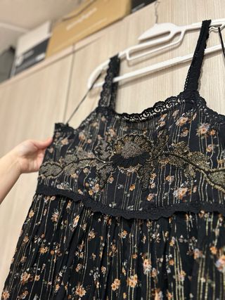 Vestido Zara Colección Estampado Floral Negro Tall