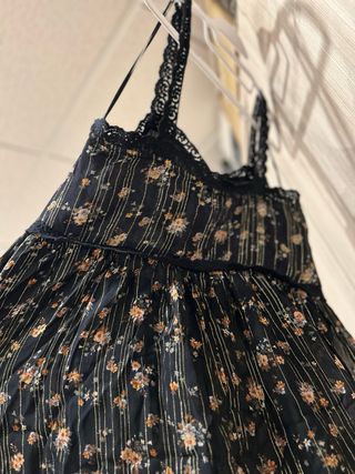 Vestido Zara Colección Estampado Floral Negro Tall