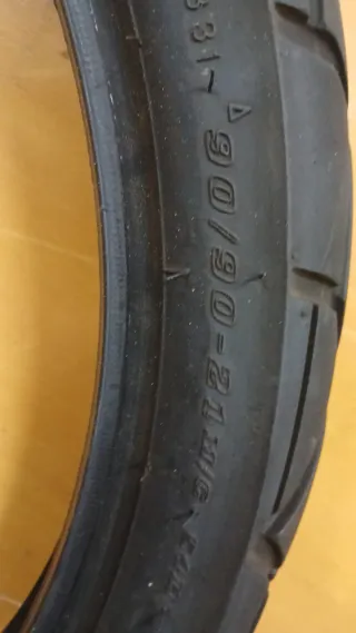 Neumático Dunlop 90/90-21