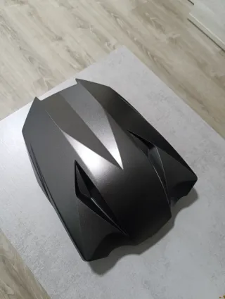 Tapa colín original Kawasaki Ninja 1000SX.