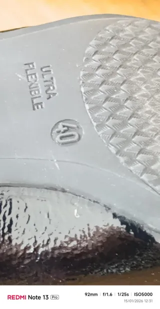 Zapatos de tacón RUPE beige y dorados