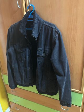 Chaqueta vaquera negra con forro