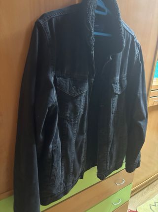 Chaqueta vaquera negra con forro