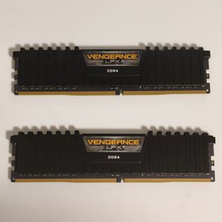 2x 8GB Corsair Vengeance LPX DDR4