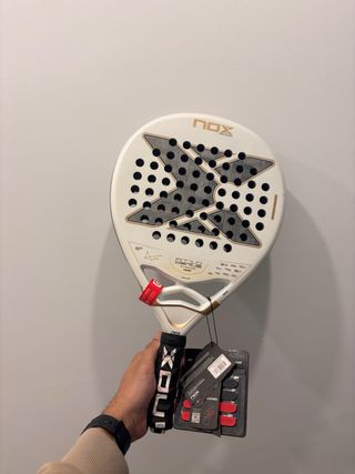 Pala NOX AT10 Genius 12K Alum Xtrem