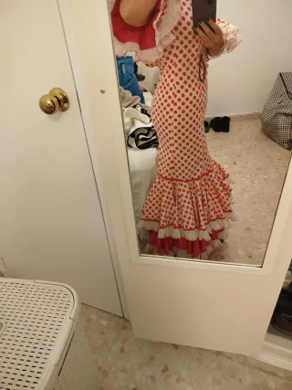 Traje de flamenca lunares