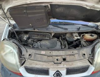 Paragolpes delantero renault trafic 1.9 dci 103598