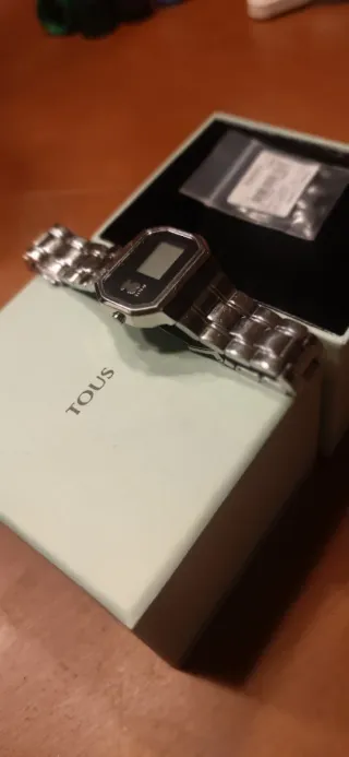 Reloj Tous Digital Plata y Negro