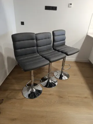 Taburetes de cocina plateados