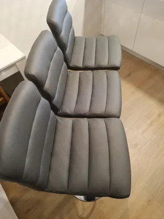 Taburetes de cocina plateados