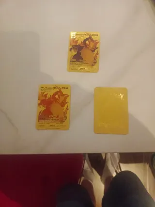 3 Cartas Pokémon Charizard Vmax Doradas