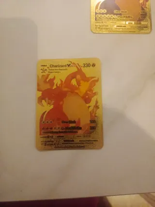3 Cartas Pokémon Charizard Vmax Doradas