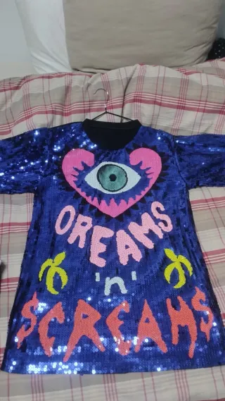 Vestido camiseta.  Los 2.      10€