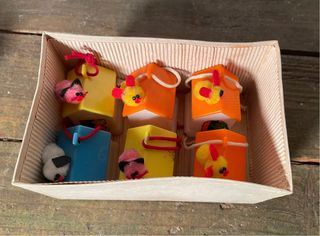 CAJA LARK y 6 SACAPUNTAS . A ESTRENAR. VINTAGE