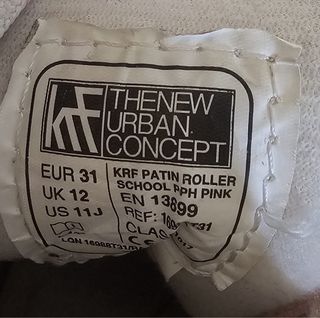 Patines rosa niña 4 ruedas con freno. Talla 31.