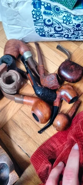 Supporti in legno per pipe