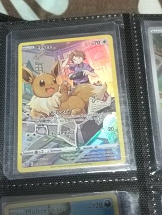 Carta Pokémon Eevee V - 70 HP