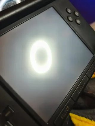 Nintendo 3DS XL Negra con cargador y lápiz