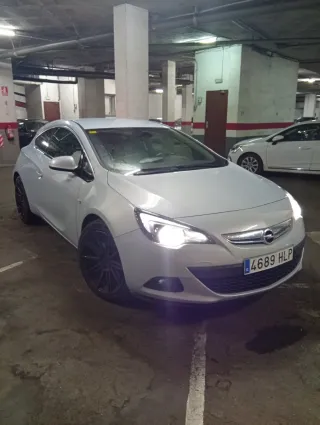 Opel Astra 2012