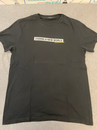 Camiseta Bershka Coding A New World Talla L