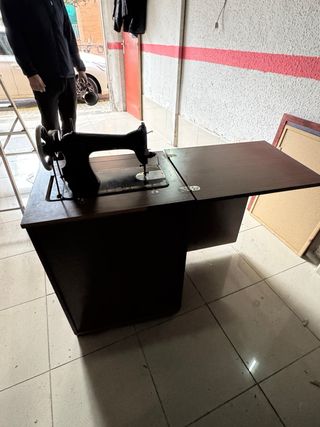 Máquina de coser antigua Hexagon
