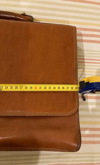 Maletín de piel marrón