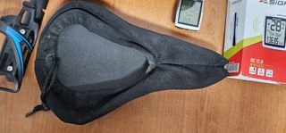 Lote ciclismo: sillín, portabidón, cubresillín