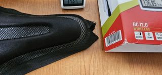 Lote ciclismo: sillín, portabidón, cubresillín