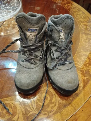 Botas de Montaña Bestard Talla 43.5