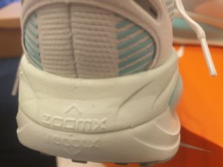 Nike Vomero 18 Talla 44