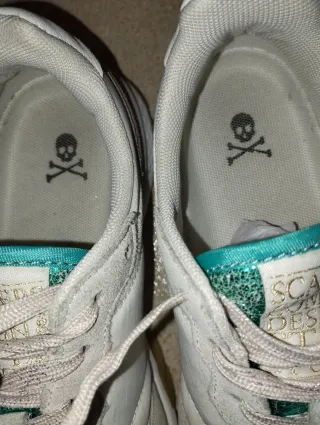 Zapatillas Scalpers grises y turquesa