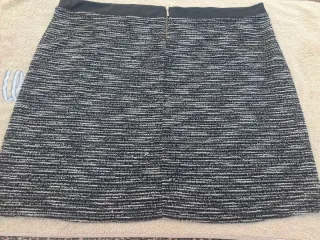 Falda corta T 54/56. VER Medidas