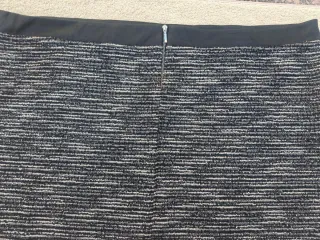 Falda corta T 54/56. VER Medidas