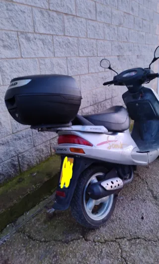 Kymco Scout 50cc Scooter Automática