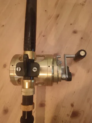 Carrete Shimano Tiagra 50W y caña