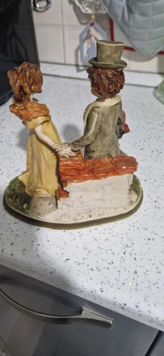 Statua Capodimonte Coppia Romantica